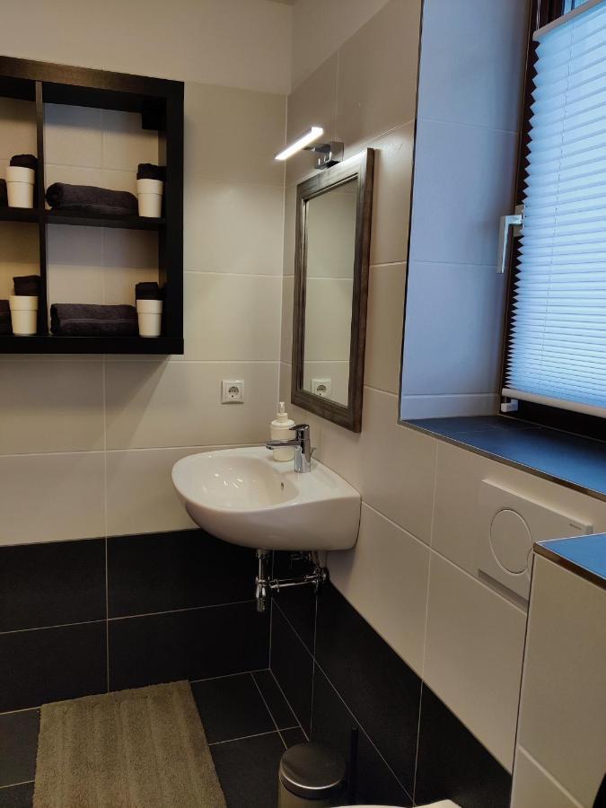 Holiday Home In Quiet Beautiful Area With Two Separate, Modern, Furnished Apartments Deutsch-Wagram Zewnętrze zdjęcie