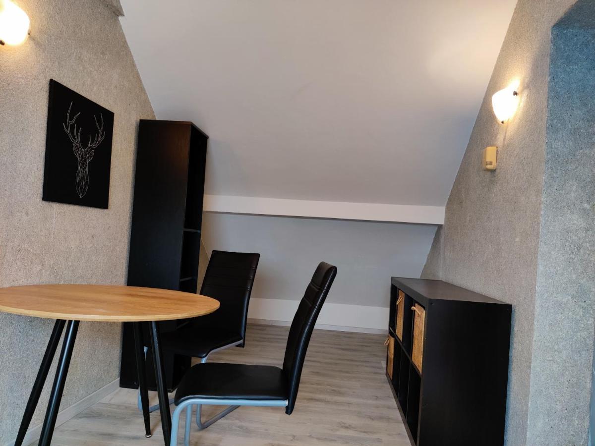 Holiday Home In Quiet Beautiful Area With Two Separate, Modern, Furnished Apartments Deutsch-Wagram Zewnętrze zdjęcie